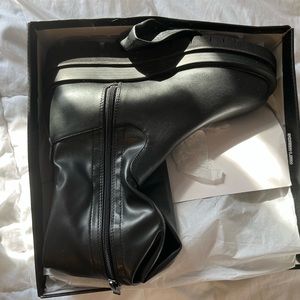 Pretty little thing boots